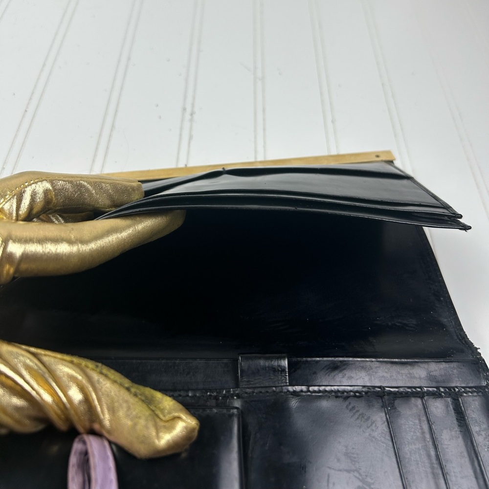 Gucci Black Leather Clutch Wallet with Gold Trim - Picture 7 of 12